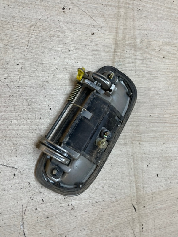 Ручка багажника Nissan Liberty 2004 RM12