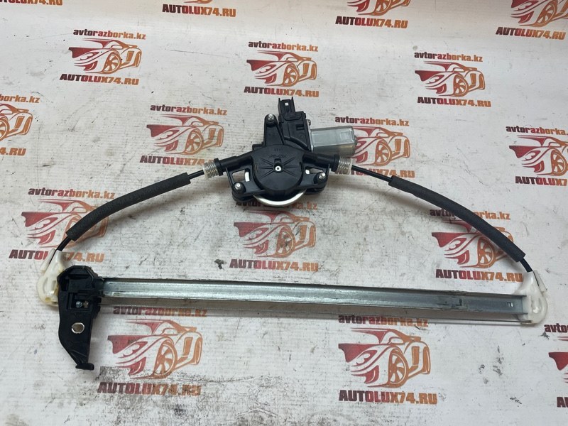 Стеклоподъемник Mazda 3 2018 BM хетчбек