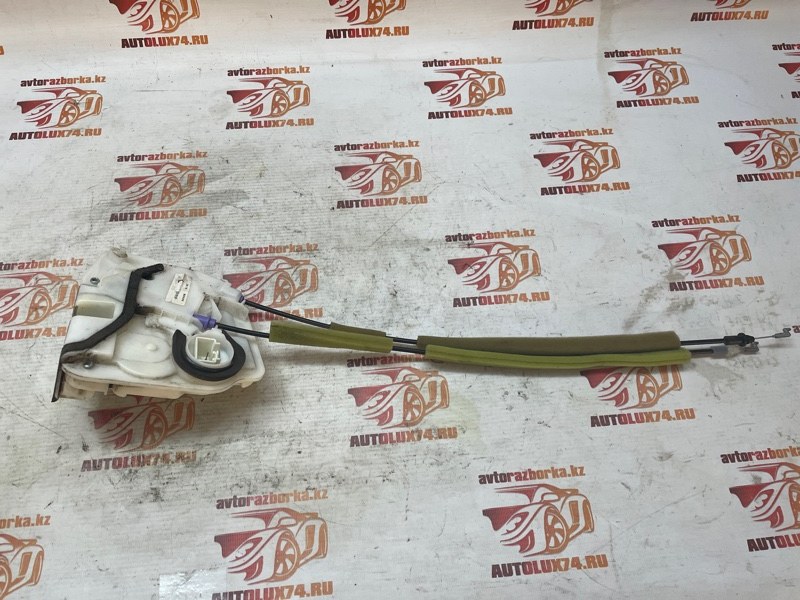 Замок двери Mazda 3 2018 BM седан