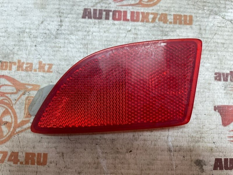 Катафот бампера Mazda 3 2018 BM хетчбек