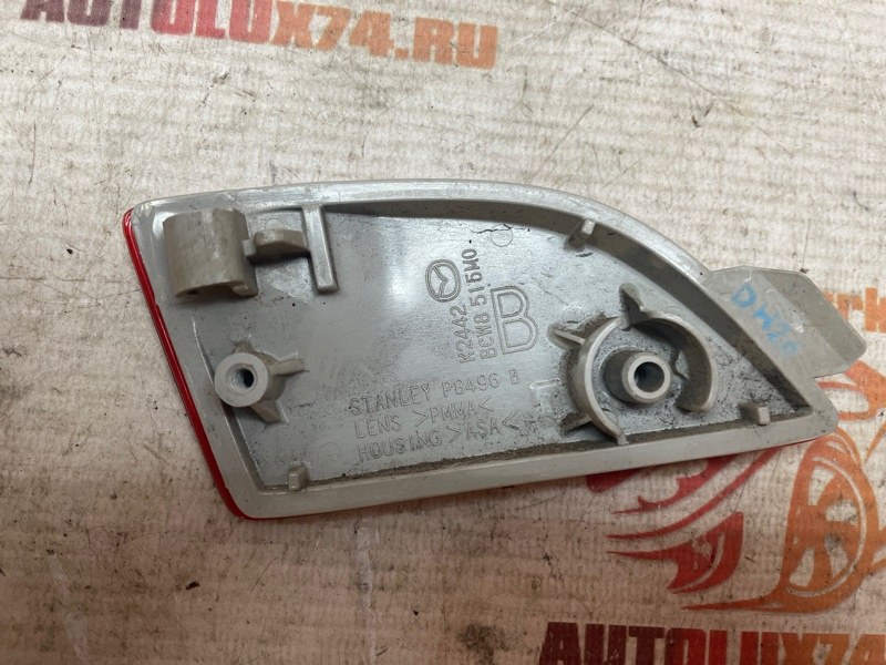 Катафот бампера Mazda 3 2018 BM хетчбек