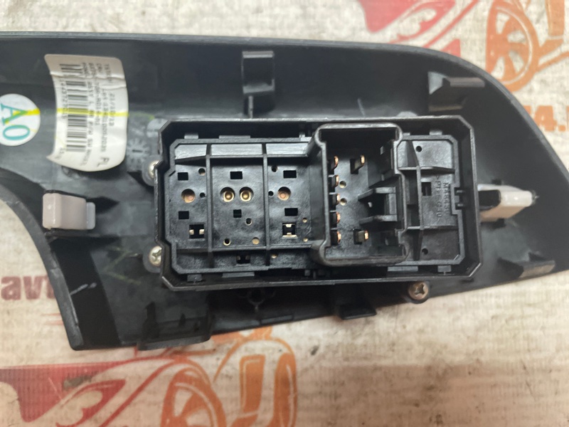 Кнопка стеклоподъемника Honda CR-V 4 2014 RE5