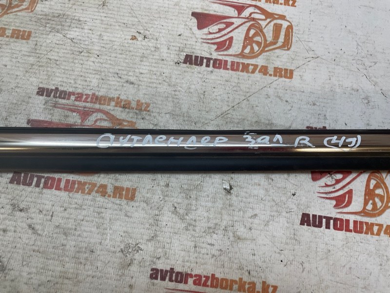Молдинг стекла Mitsubishi Outlander 2019 GF