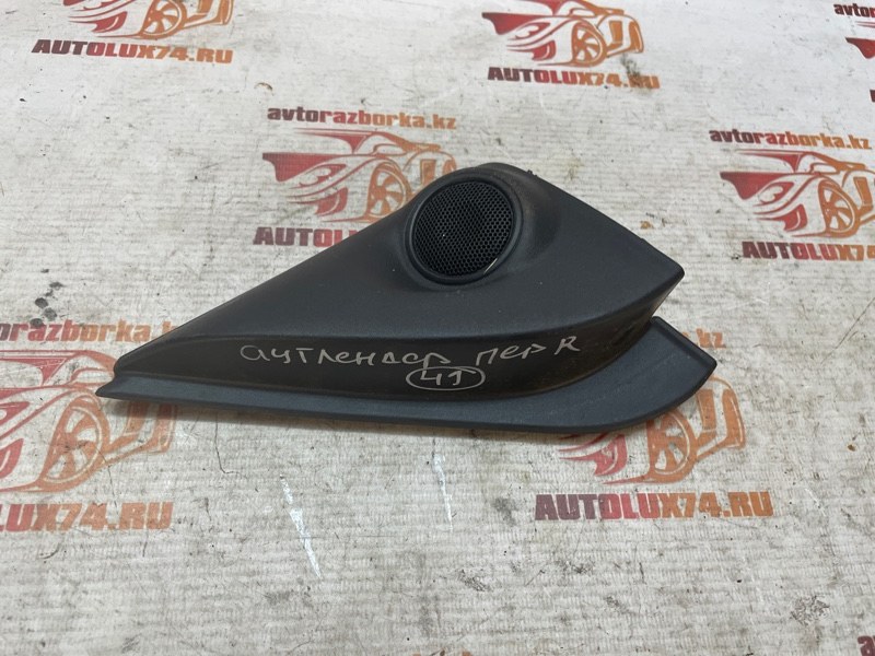 Уголок двери (внутренний) Mitsubishi Outlander 2019 GF