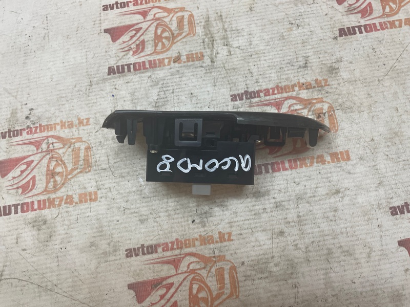 Кнопка стеклоподъемника Honda Accord 8 2010 CU