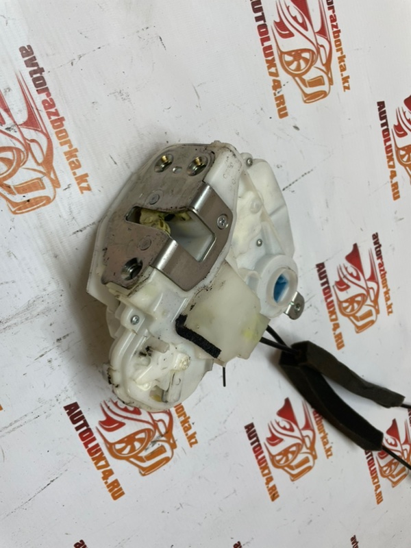 Замок двери Honda Accord 8 2010 CU