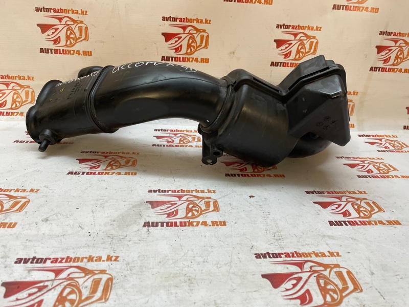 Воздухозаборник Honda Accord 8 2010 CU
