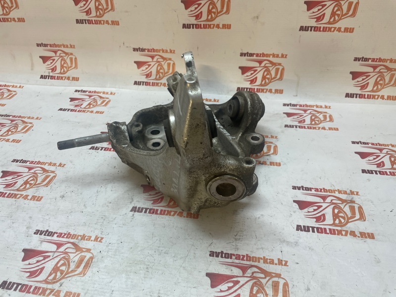 Кулак поворотный Honda Accord 8 2012 CU2