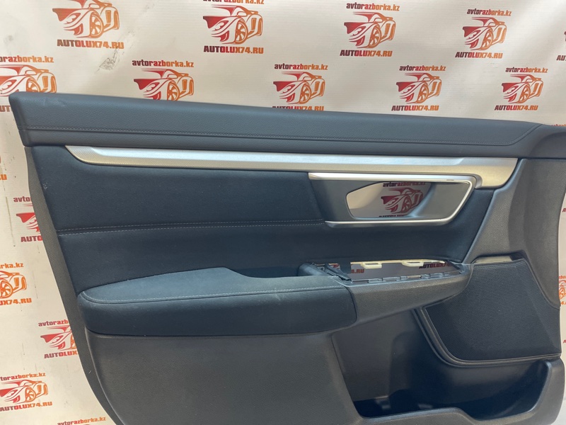 Обшивка двери Honda CR-V 5 2019 RW