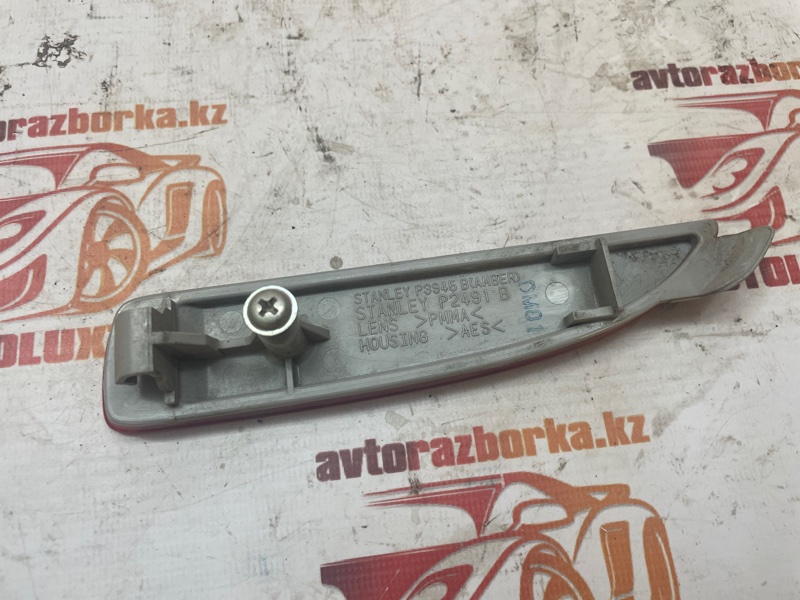 Катафот бампера Mazda 6 2015-2018 GJ