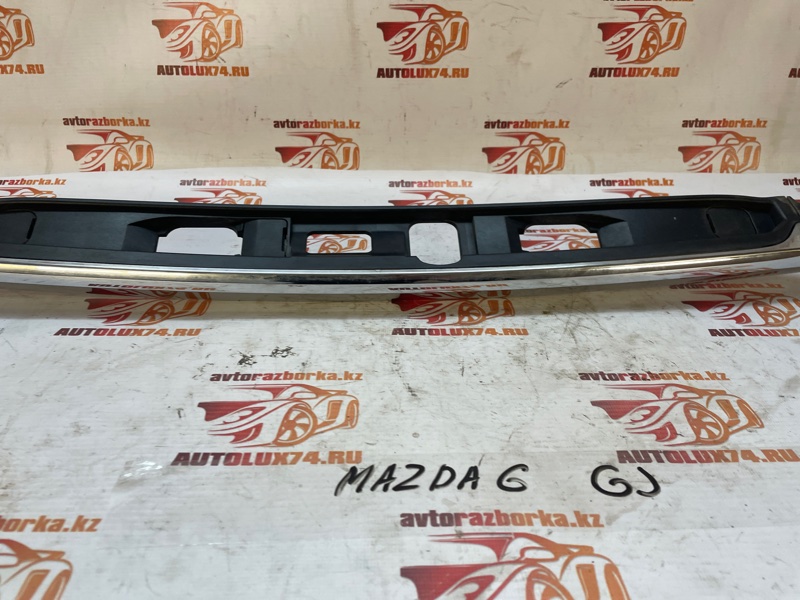 Молдинг крышки багажника Mazda 6 2015-2018 GJ