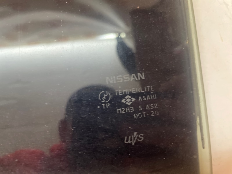 Стекло двери Nissan March III 2003 K12