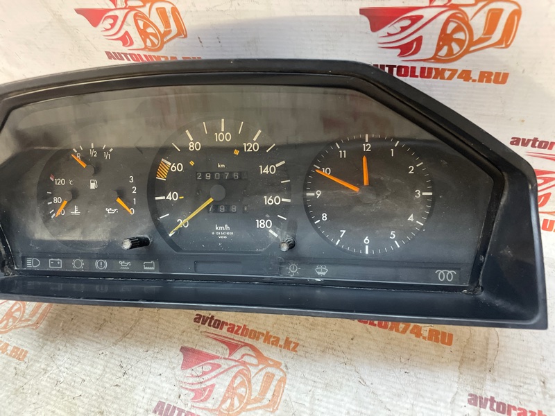 Панель приборов Mercedes E 1985-1993 W124