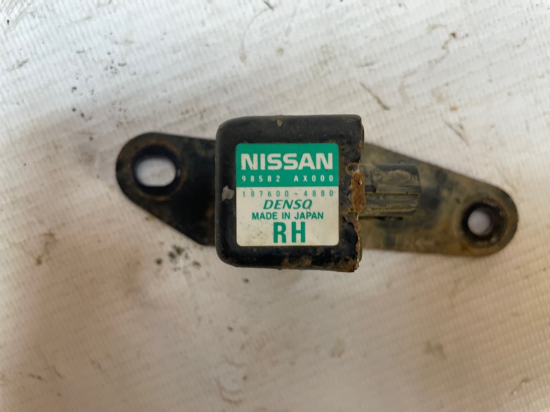 Датчик удара Nissan March III 2003 K12