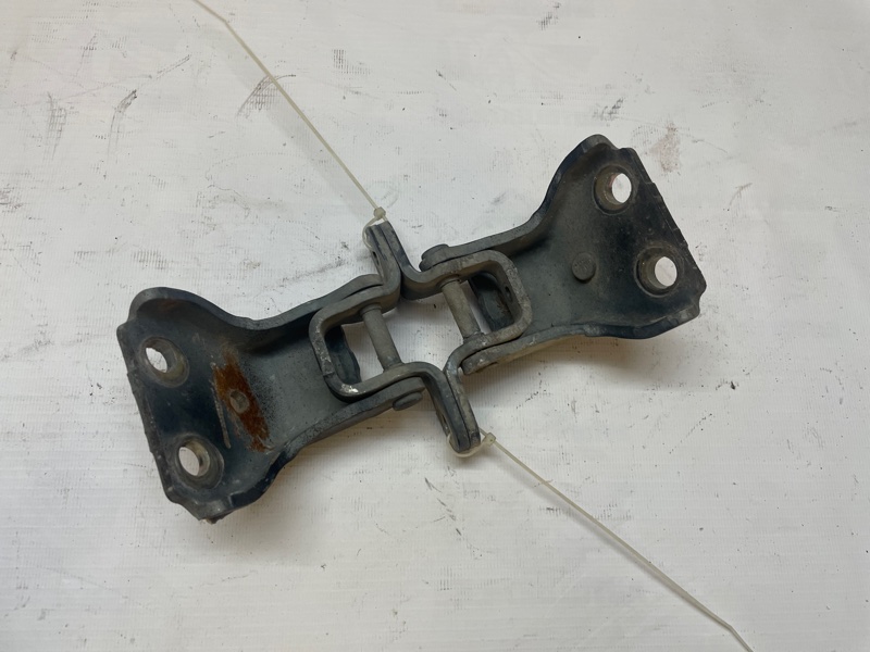 Петля двери Mercedes M-Class 1998 W163