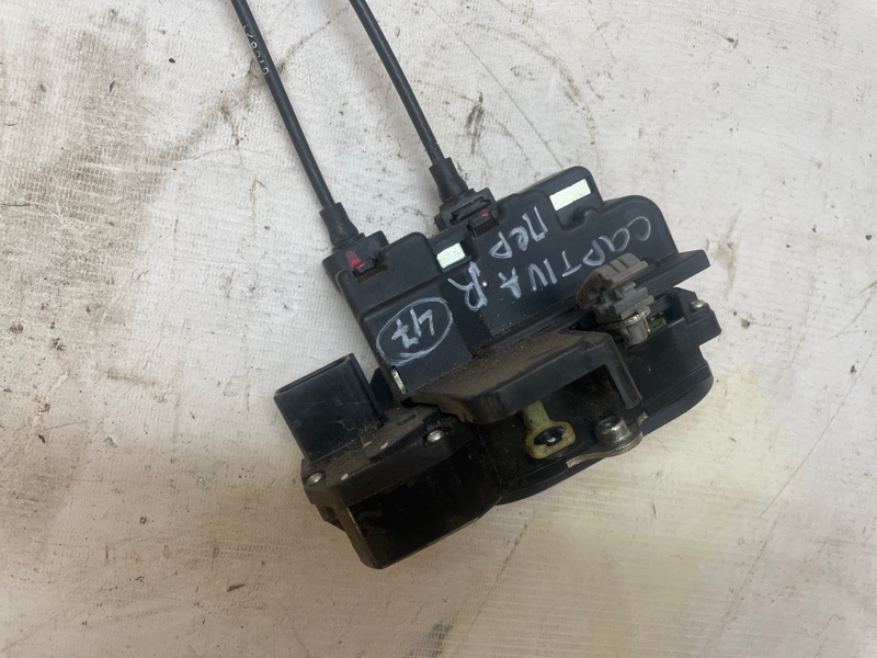 Замок двери Chevrolet Captiva 2006-2011 C100