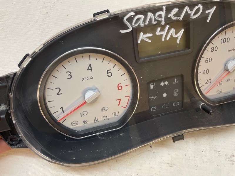 Панель приборов Renault Sandero 2013 BS1Y