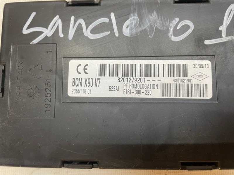 ЭБУ Renault Sandero 2013 BS1Y