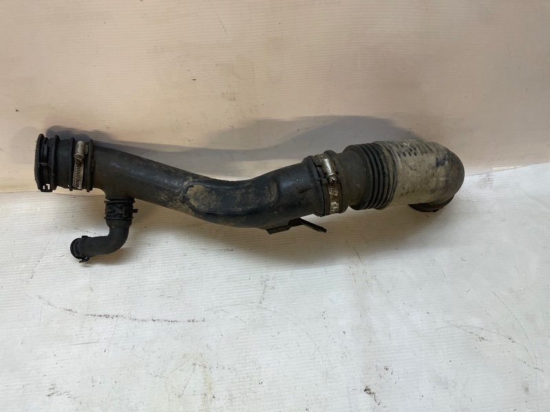 Патрубок воздушного фильтра Land Rover Range Rover Sport 2005-2012 L320
