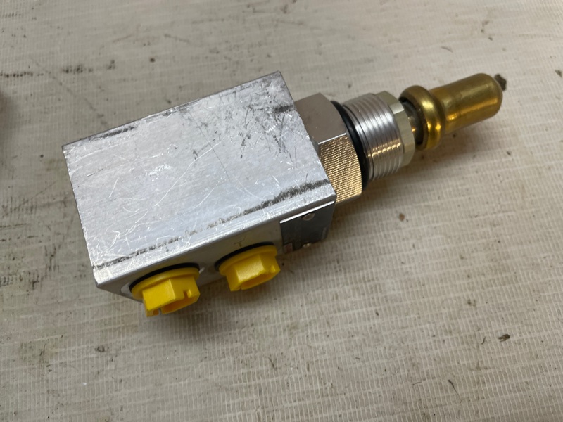Клапан valve Doosan Moxy MT31