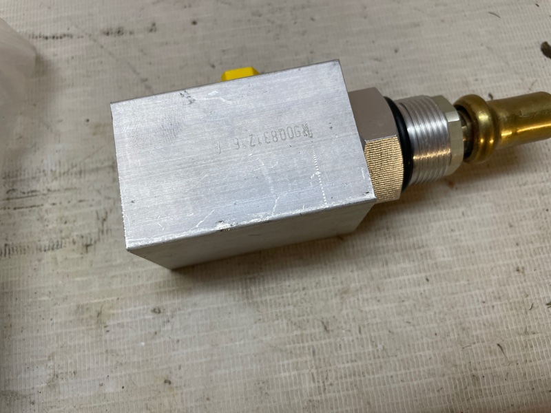 Клапан valve Doosan Moxy MT31