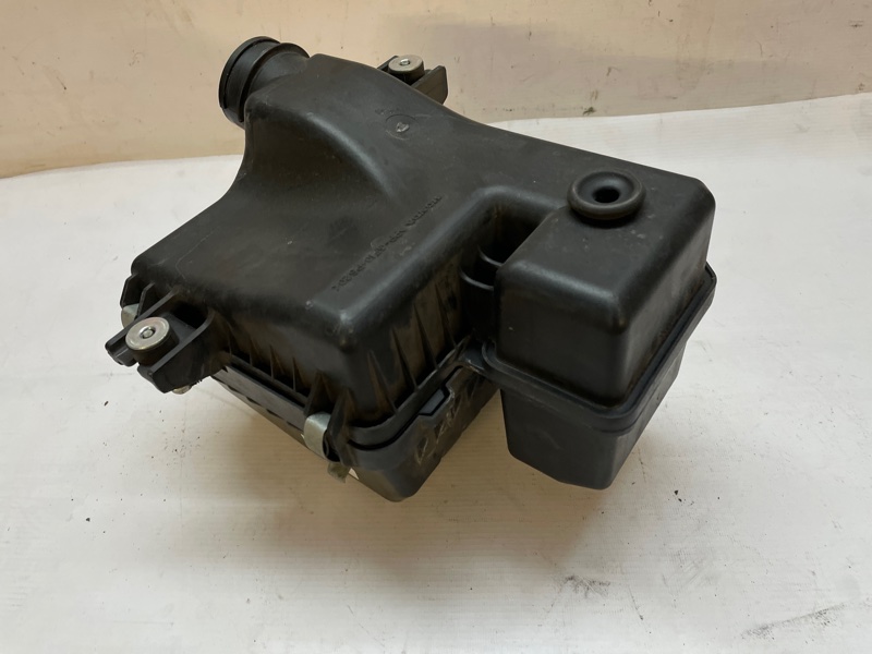 Корпус воздушного фильтра Honda Civic D4 2006-2012 FD3