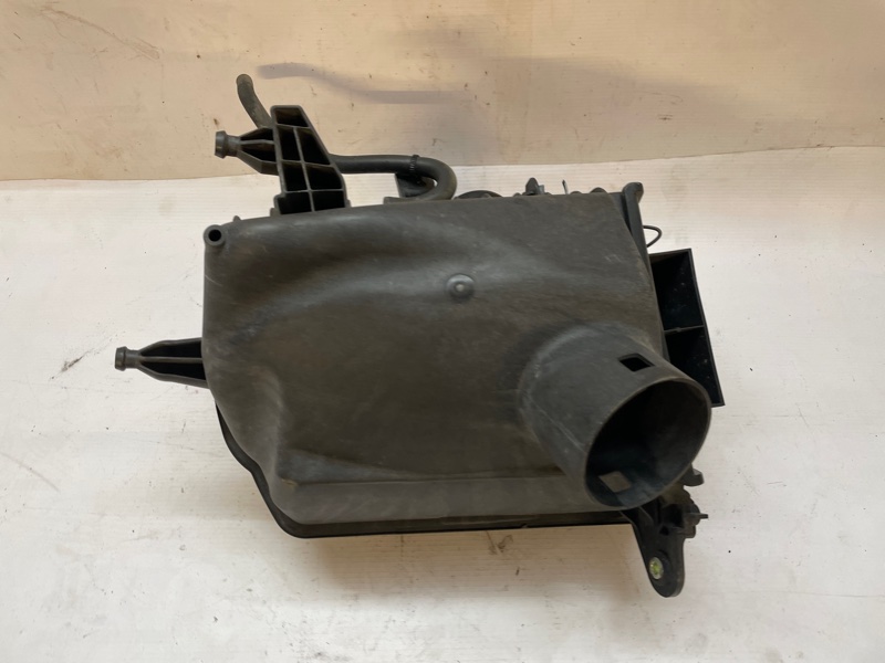 Корпус воздушного фильтра Nissan X-Trail 2007-2011 NT31