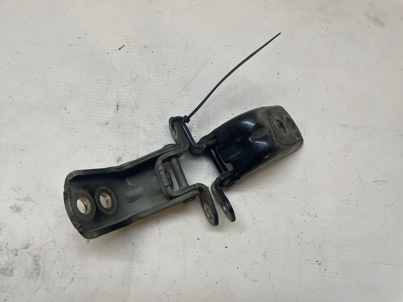 Петля двери Nissan Teana 2008-2011 J32