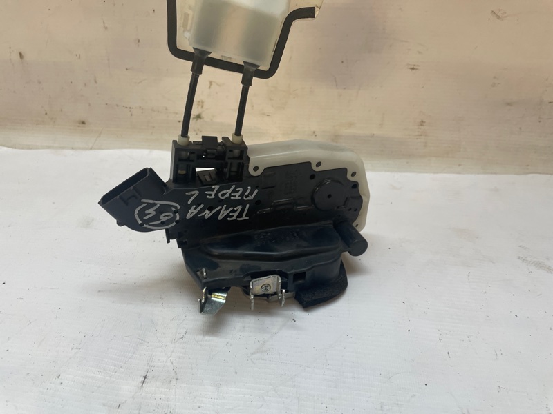Замок двери Nissan Teana 2008-2011 J32