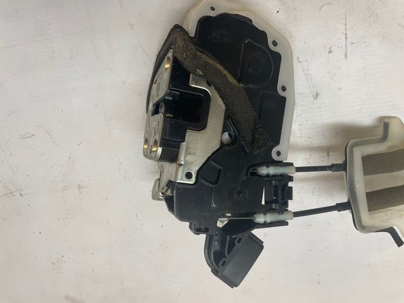 Замок двери Nissan Teana 2008-2011 J32