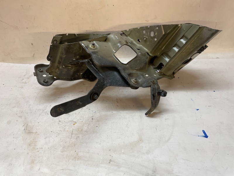 Лонжерон Mazda 3 2003-2006 BK