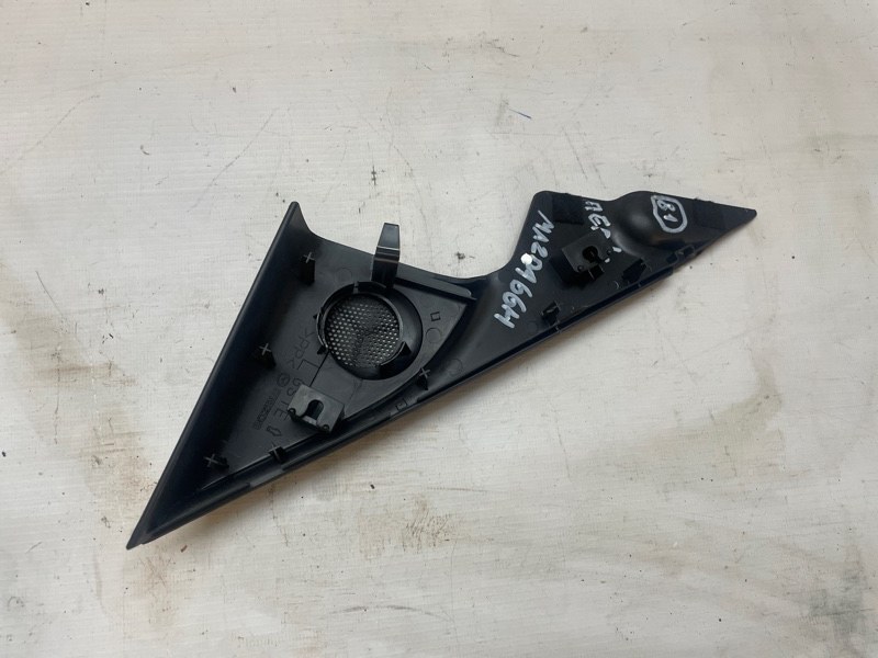 Уголок двери (внутренний) Mazda 6 2008-2011 GH
