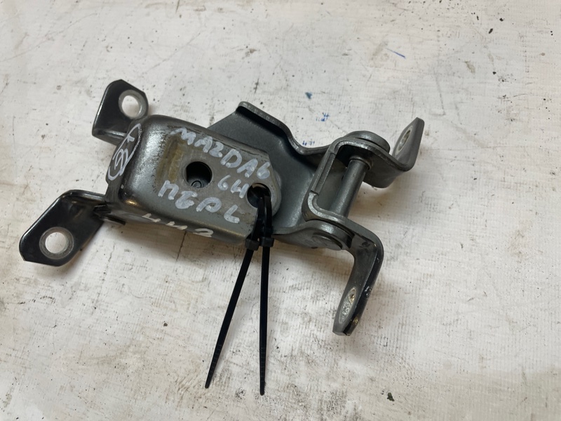 Петля двери Mazda 6 2008-2011 GH
