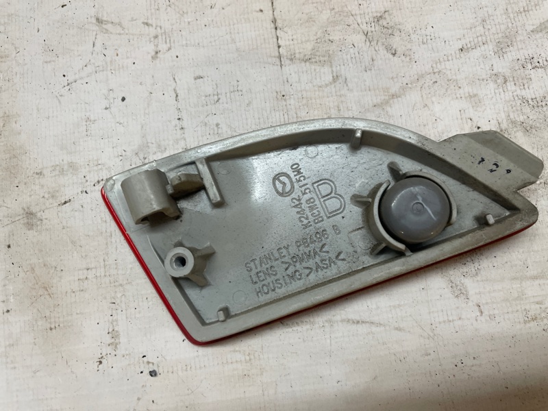 Катафот бампера Mazda 3 2008-2013 BL