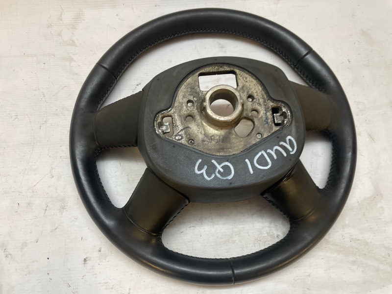Рулевое колесо Audi Q3 2013 8UB
