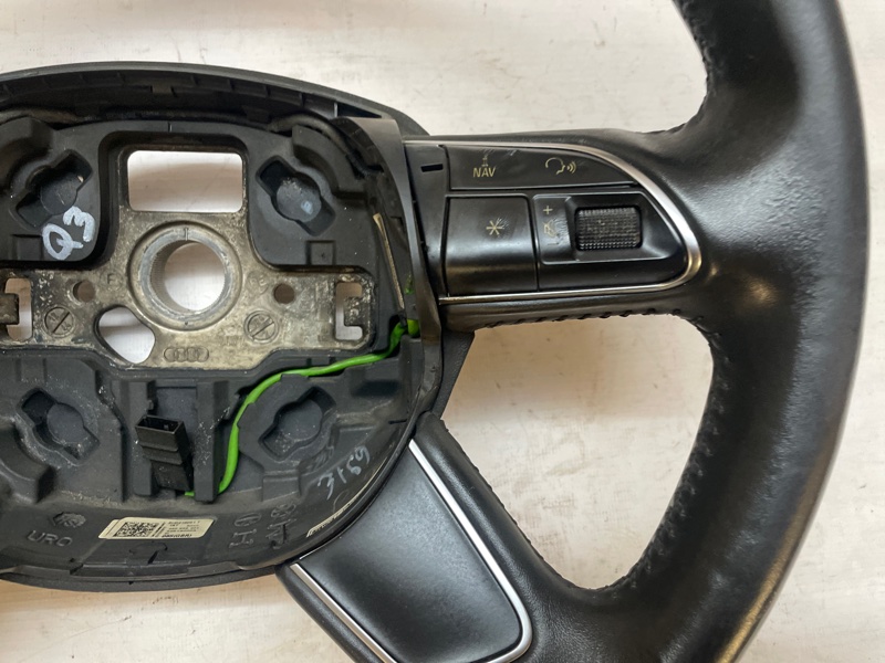 Рулевое колесо Audi Q3 2013 8UB
