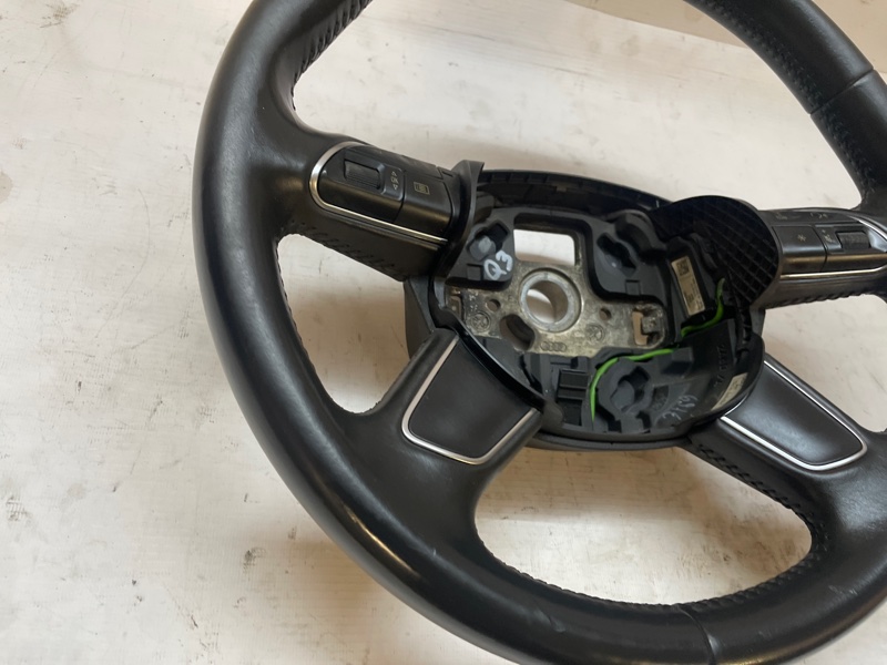 Рулевое колесо Audi Q3 2013 8UB