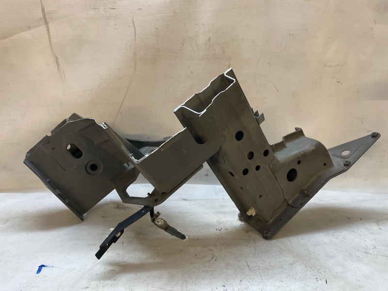 Лонжерон Nissan X-Trail 2007-2011 NT31