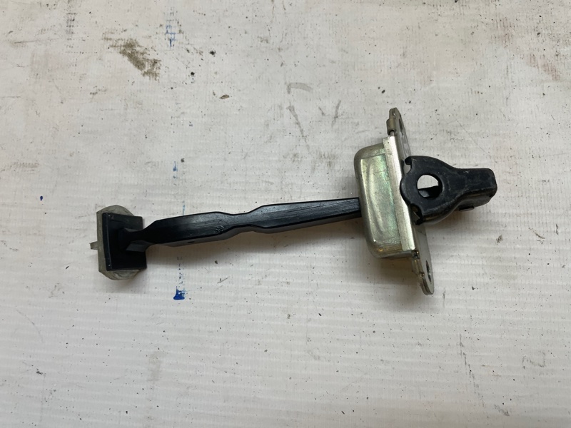 Ограничитель двери Nissan X-Trail 2007-2011 NT31