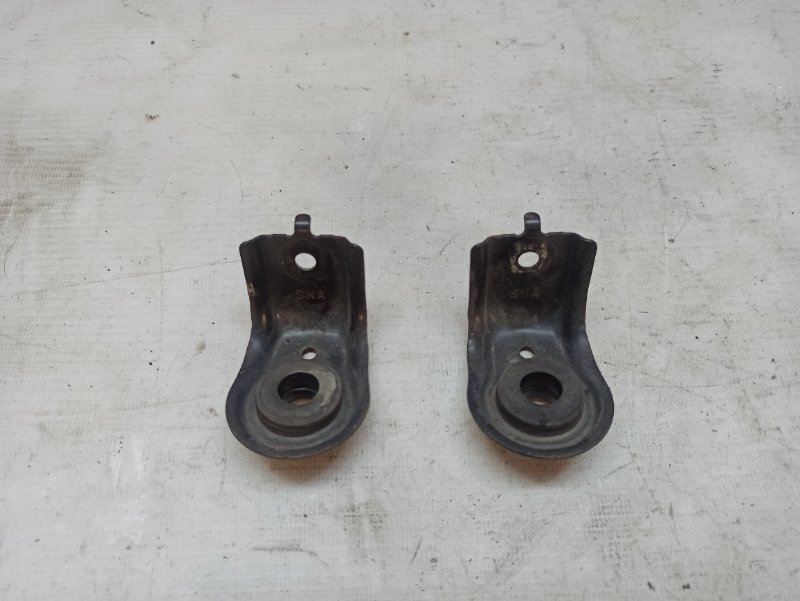 Кронштейн радиатора Honda Civic D4 2006-2012 FD1