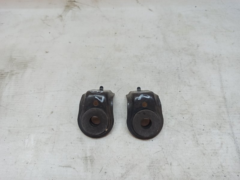 Кронштейн радиатора Honda Civic D4 2006-2012 FD1