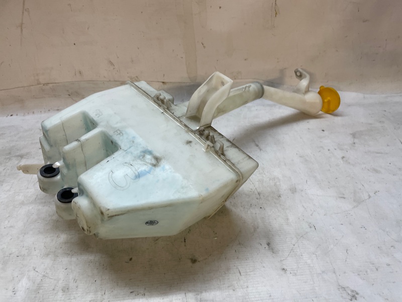 Бачок омывателя Nissan X-Trail 2000-2007 NT30