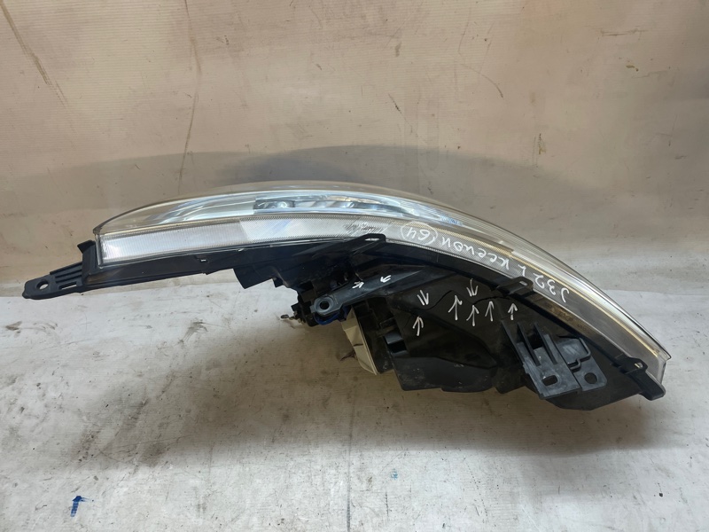 Фара Nissan Teana 2008-2011 J32