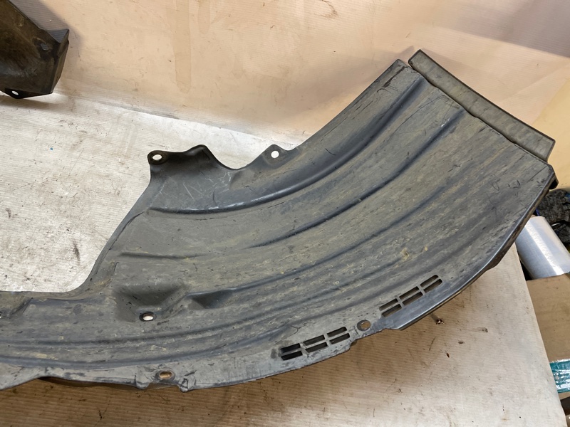 Подкрылок Nissan Sylphy 2013