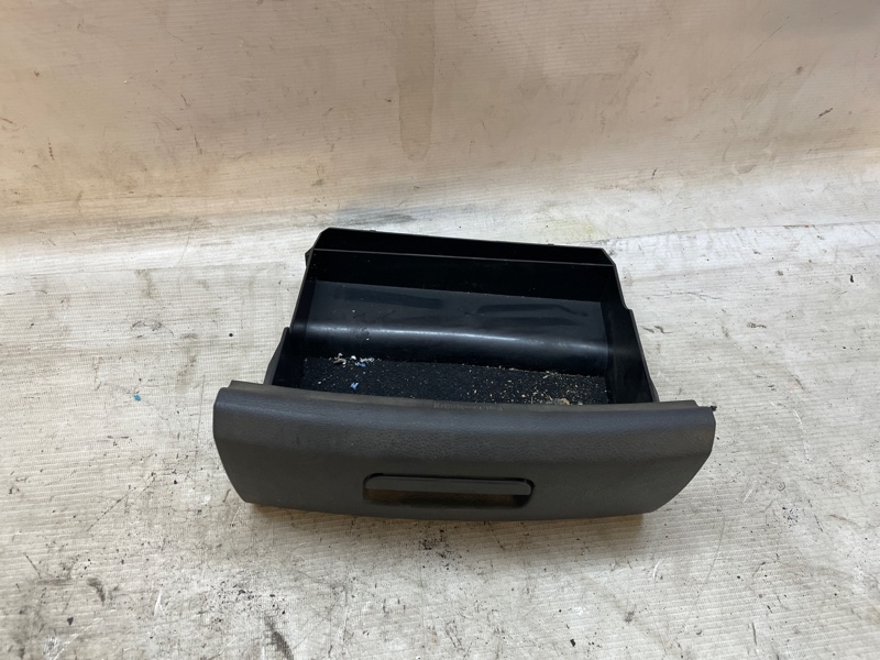 Бардачок Audi Q3 2013 8UB