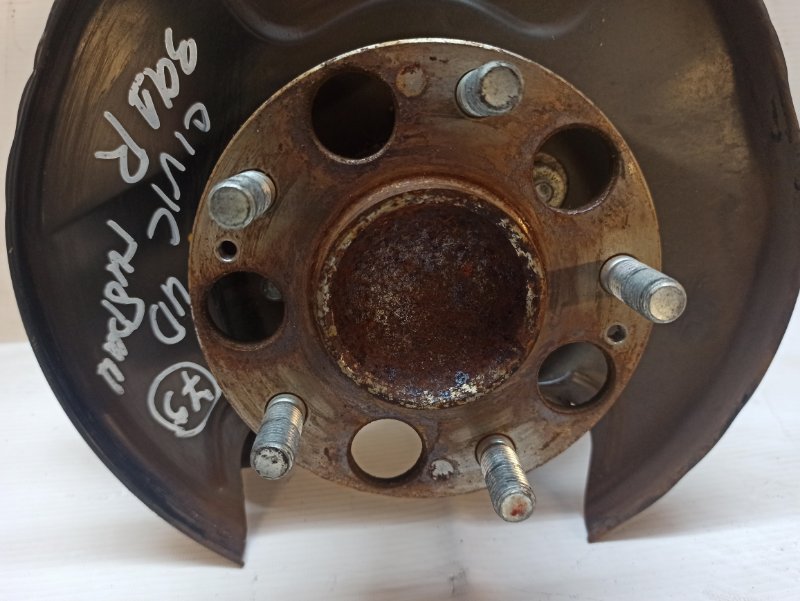 Кулак поворотный Honda Civic D4 2006-2012 FD3