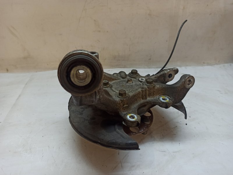 Кулак поворотный Honda Civic D4 2006-2012 FD3