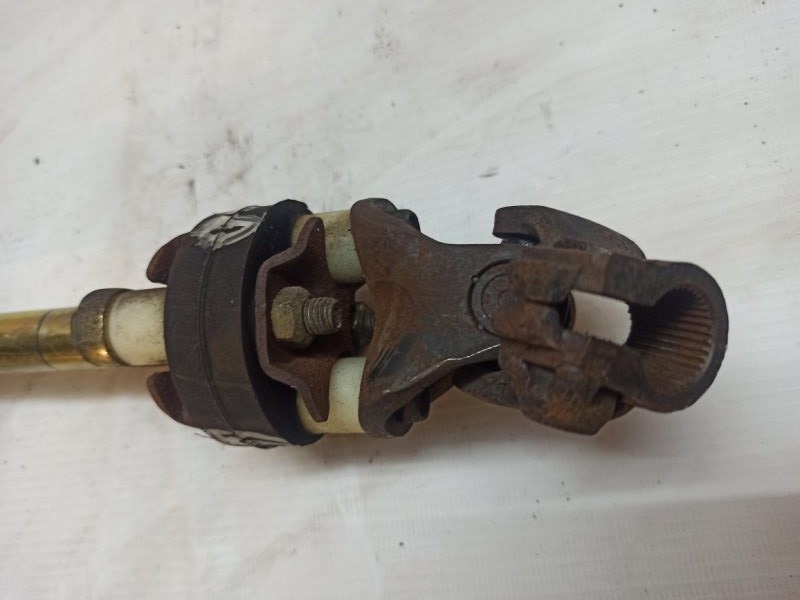 Рулевой кардан Nissan X-Trail 2001-2007 NT30