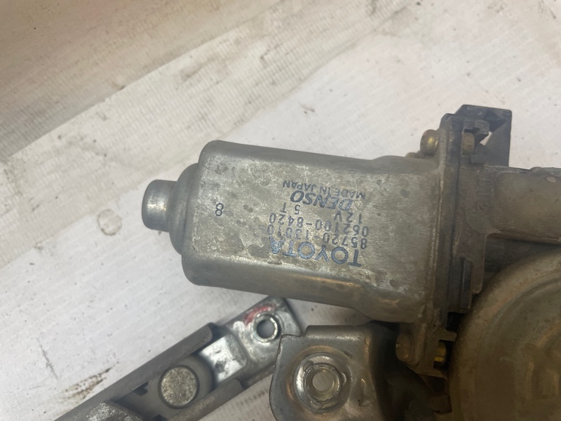 Стеклоподъемник Toyota Corolla Spacio 1997-2001 AE111