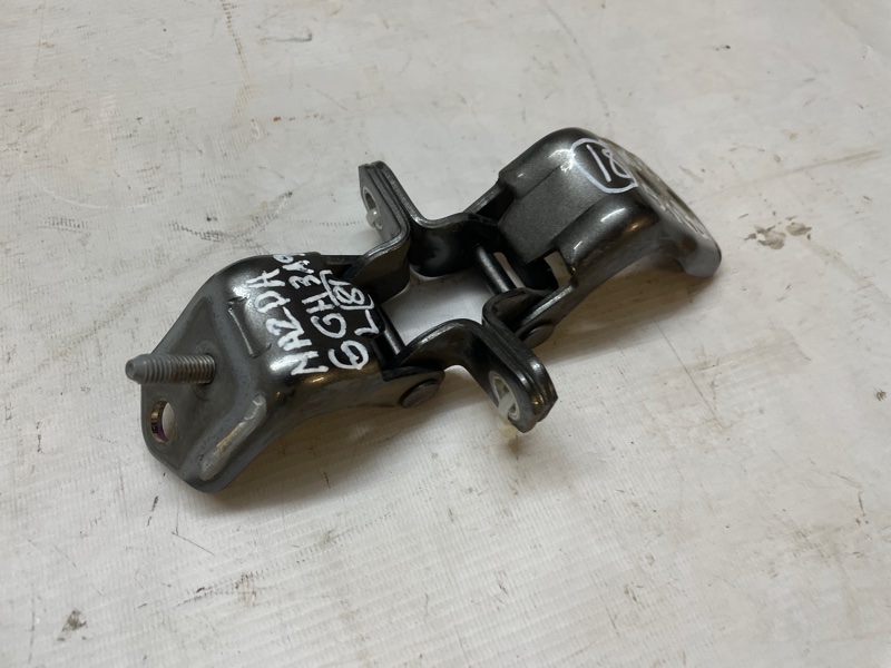 Петля двери Mazda 6 2008-2011 GH